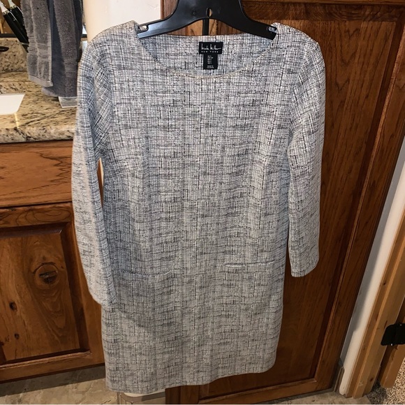 Nicole Miller Dresses & Skirts - Nicole Miller Tweed-like /Woven black/white/gray geometric sheath dress S small